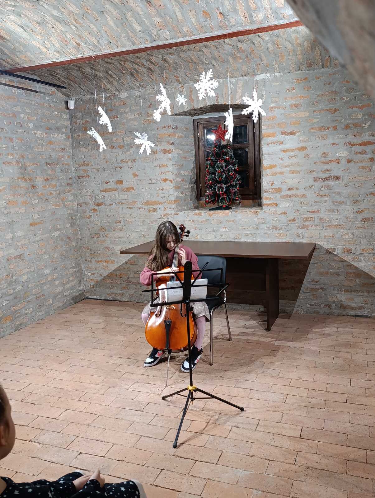 IMG-d8b9d6fd97fac63ac45e22228fe46380-V