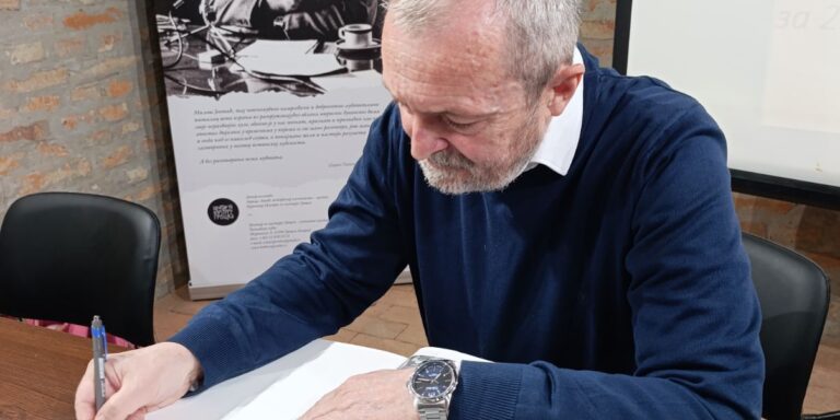 IMG-61132fa8e8ac27b452a1ae56fd6bfaac-V