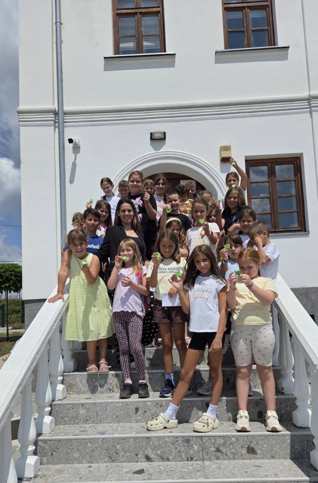 IMG-49d35bbb1f78556cb17a05aa13d37320-V – kopija